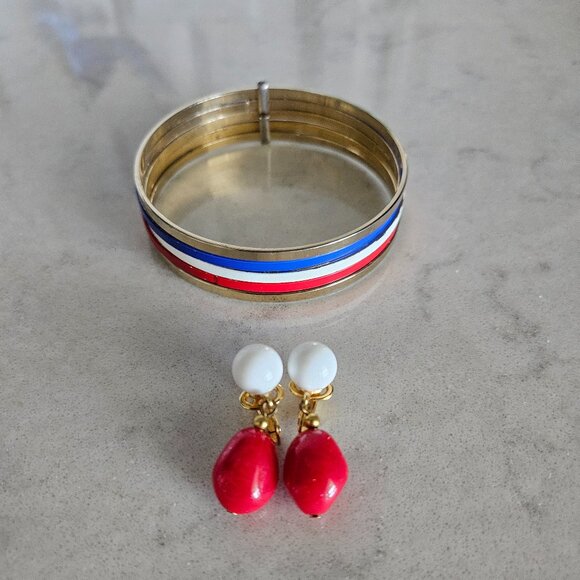 SET OF RED, WHITE, BLU & GOLD BANGLE BRACELETS & CROWN TRIFARI RED BEAD EARRINGS - Picture 3 of 15
